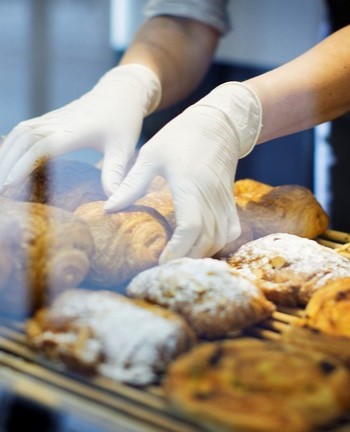 1 viennoiserie offerte dès 3 viennoiseries achetées